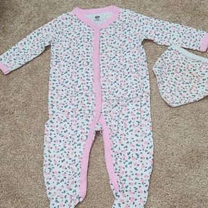 3/$15 Baby girl size 6-9 months